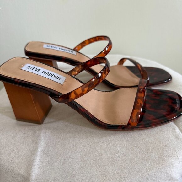 Steve Madden Honey Tort Vinyl Sandal - Picture 10 of 10